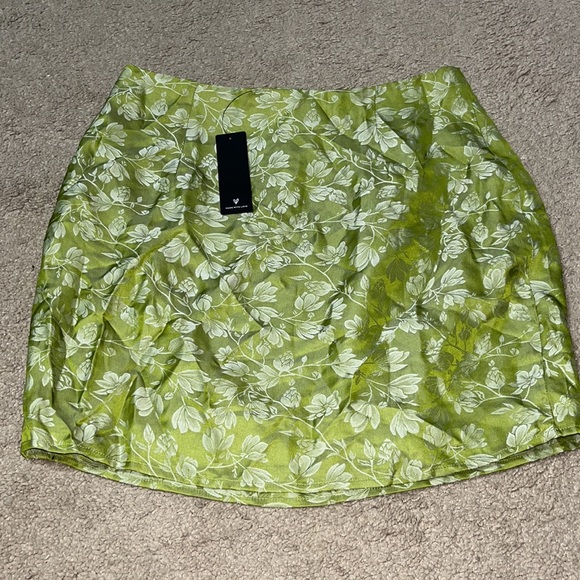 Lulu’s Mini Skirt - Picture 2 of 3